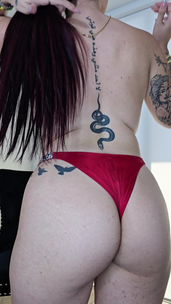 Alex Ace 305: Czy widziałeś pierwszy film, który zrobiłem? Wyglądam tak niewinnie