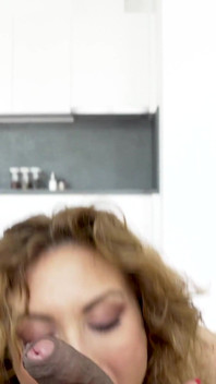 Julia North interracial em pov boquete