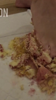 ケーキに足をスムースする