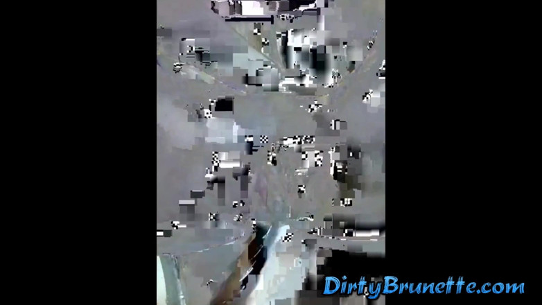 Dirty Brunette: सेक्सी काले बाल वाली धूम्रपान करती है और विशाल डिल्डो चूसती है - संकलन