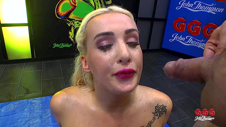 Erotic Planet X: Daisy Lee în sex în grup sălbatic ggg explozie de spermă