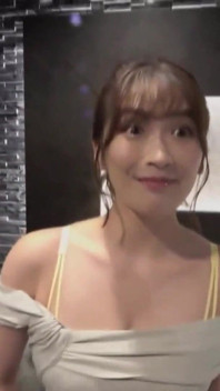 阴霾模特美女