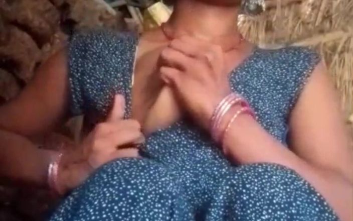 RJ NISHA: Bhabhi membumbui payudaranya dan meraba memeknya