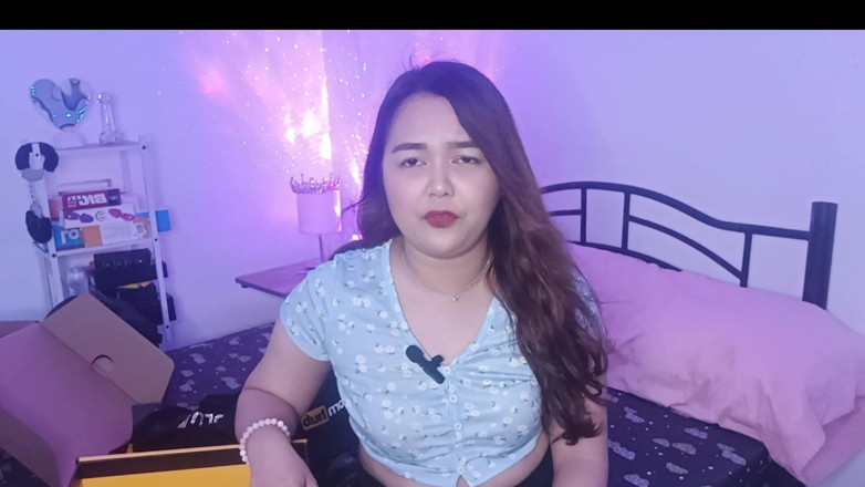 AsianSharinami: Pornhub'dan 25k abone hediyemin kutularını açıyor