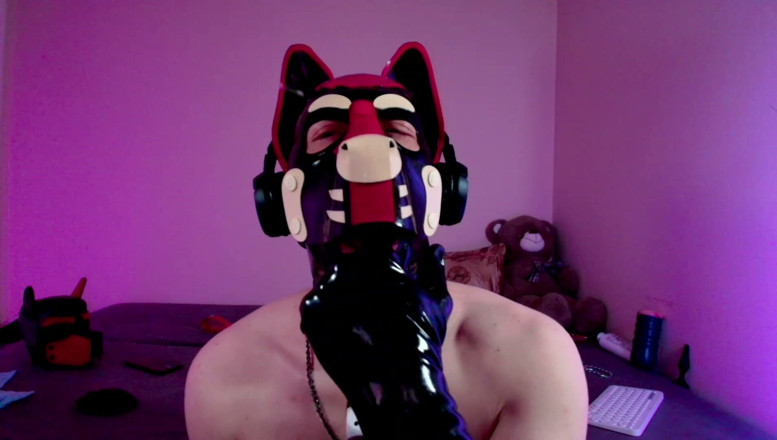 Alex GoodBoy: K-9goodboy's Slow Latex Tease Drives Me Wild