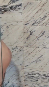 Pee Golden Shower Myself on My Face Before a Regular Shower