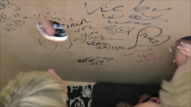 Older Women Club: Lacey Starr i Alisha Rydes bawią się w glory hole