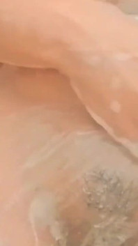 Rozz Khanの動画
