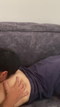 Angie bạn của tôi đang nằm mà không có cuckoos và tôi đã có thể đụ cô ấy