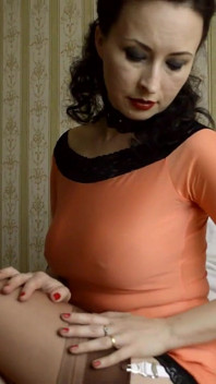 Masturbation in einem rosa kleid vol. 1