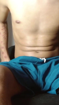 Saya Bermain Bibir Saya Dan Foreskin Kawan Saya