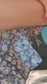 Fodendo a esposa dos meus amigos em seu vestido de domingo
