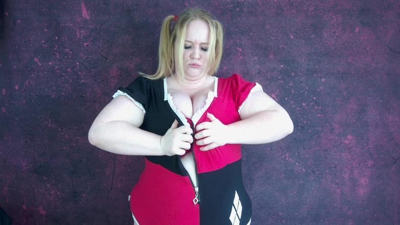 Julie Bliss: La géante Julie Bliss - Harley vs Batman