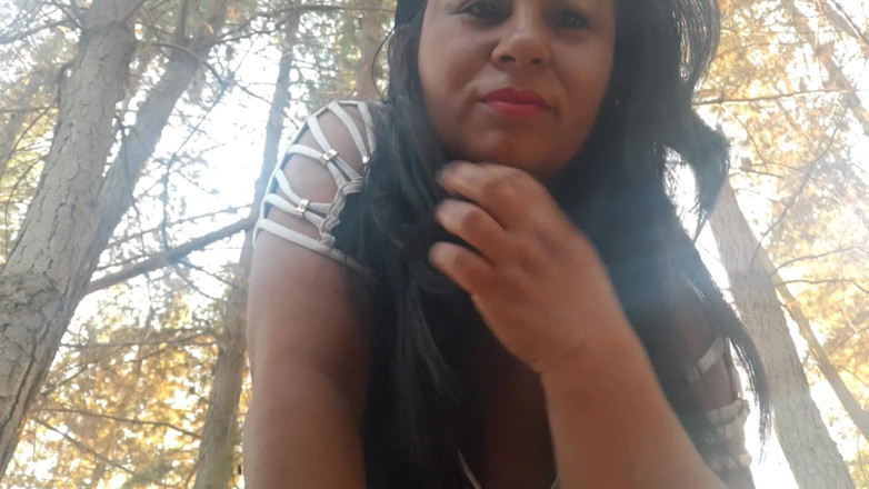 Riderqueen: Mami folla otdoors rebotando tetas