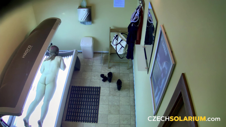 Czech Solarium: Czech Solarium 225: Brunette's Wild Solarium Adventure