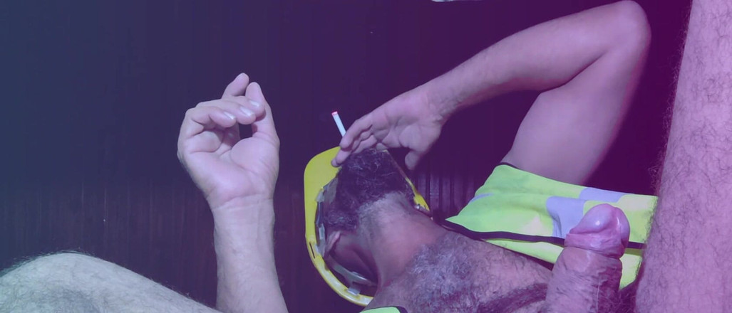 Stink HairyMale: Fumer la nuit