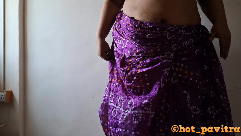 Hot Pavitra: Guarda La Mia Sari Guarda Lo Adoro