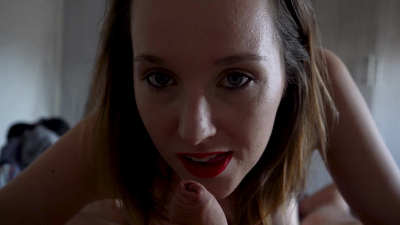 Alicia Robertz: La mora con il rossetto rosso fa un pompino pov &amp;...
