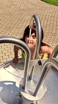Bikini în aer liber