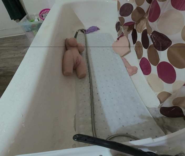 Lizzy Yum VR: Liz young vr 2025 lagi mandi pakai dilate 3