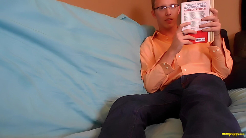 Man Puppy: 巨大なオタクが無視しようとしてる