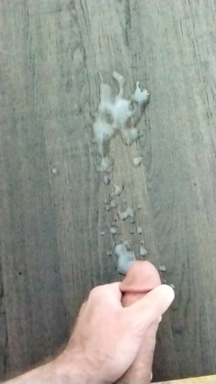 Calo Cazzone: Slo Mo Cumshot
