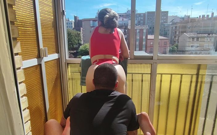 LaraRussian Doll: Sesso sulla terrazza negli occhi dei nostri vicini!