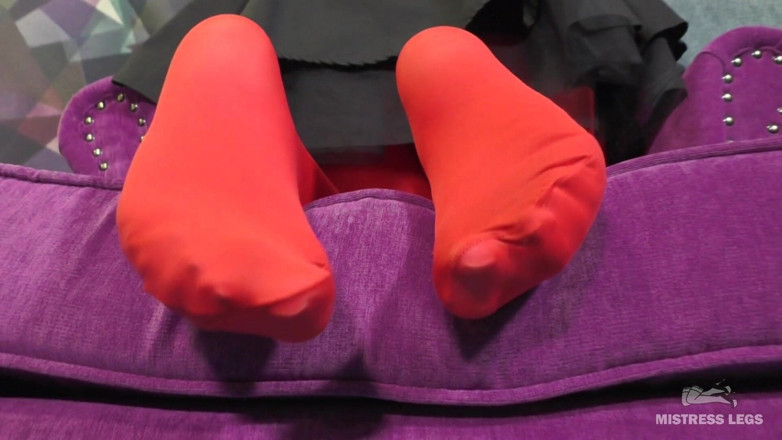 Mistress Legs: Herrin beine in sexy gefärbten strumpfhosen
