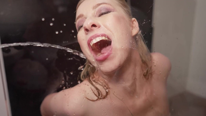 GGG John Thompson Studio: Ggg John Thompson Crazy Tattooed Girl Swallows Piss and Sperm