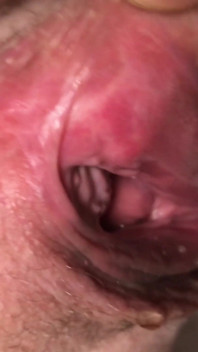 흑누나의 보지를 따먹는 마누라 클로즈업