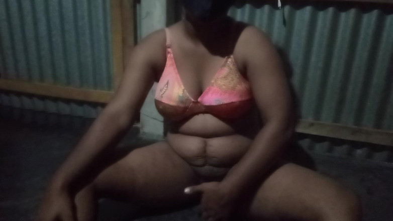 popXusa: Bela madrasta indiana fode madrasta do amigo do enteado enquanto...