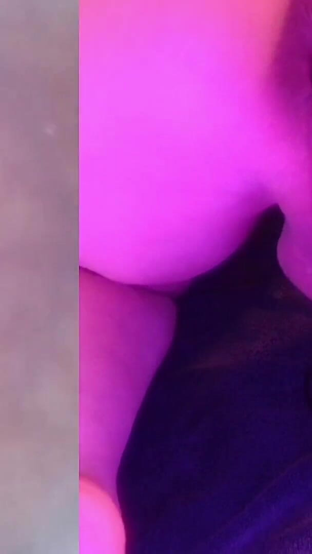 Lina Free: Split Screen Anal Toy Exploration