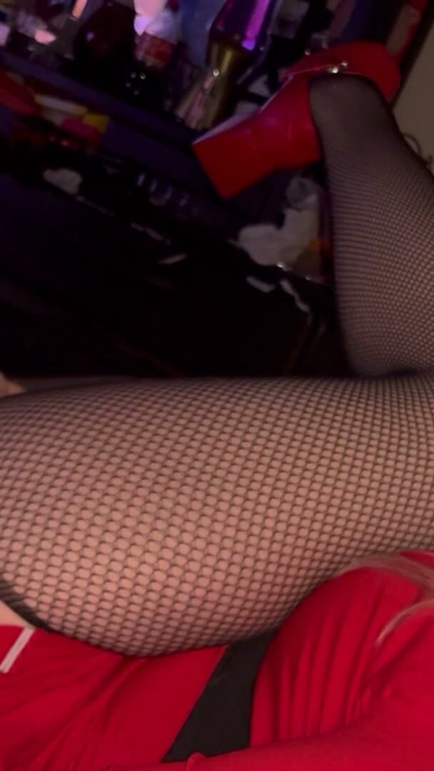 Sinderella84: Slut and Her Dildo