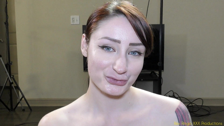Rex Ringo XXX Productions: Drenada pela lendária estrela pornô Violet Monroe