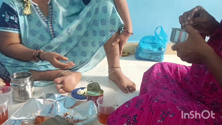 Reshma hot: Having Lunch Together
