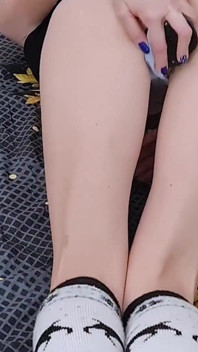 Geile Zierliche MILF Macht Sich so Schön Und Tief