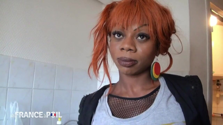 French BDSM: Ebenholz-MILF fickt voyeur aus dem park