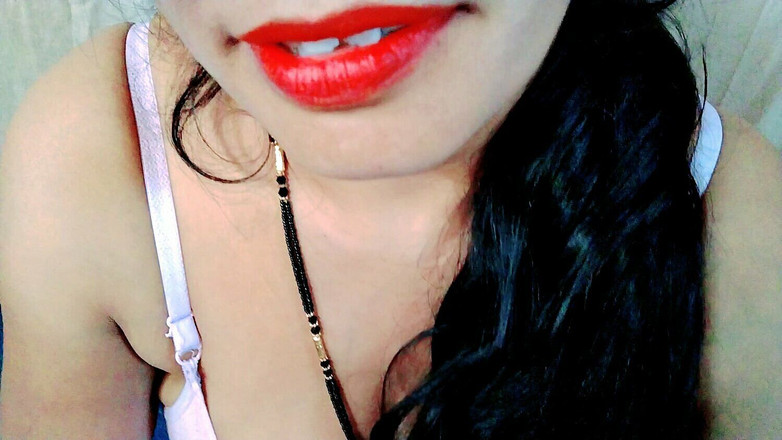 Komalaman: 丈夫与母继父继子发生性关系印地语音频