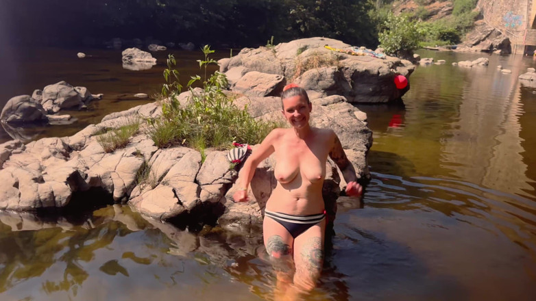 Wendy Burde: I Start Sucking His Dick While Everyone His Swimming Next...