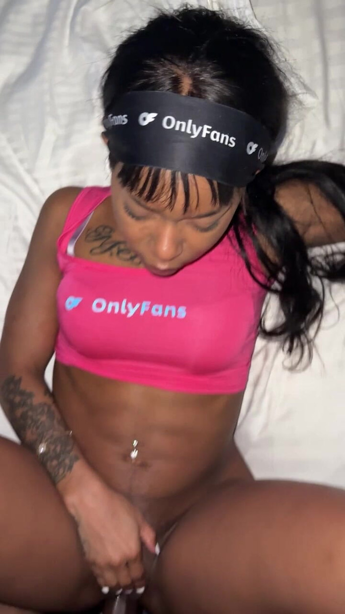 Kimmy Charms: 애널 핑거링