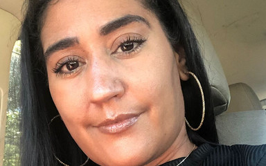 Red wine: Ззаду