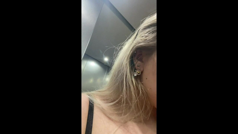 Queen_of_BDSM: În interiorul cutiei de gunoi!