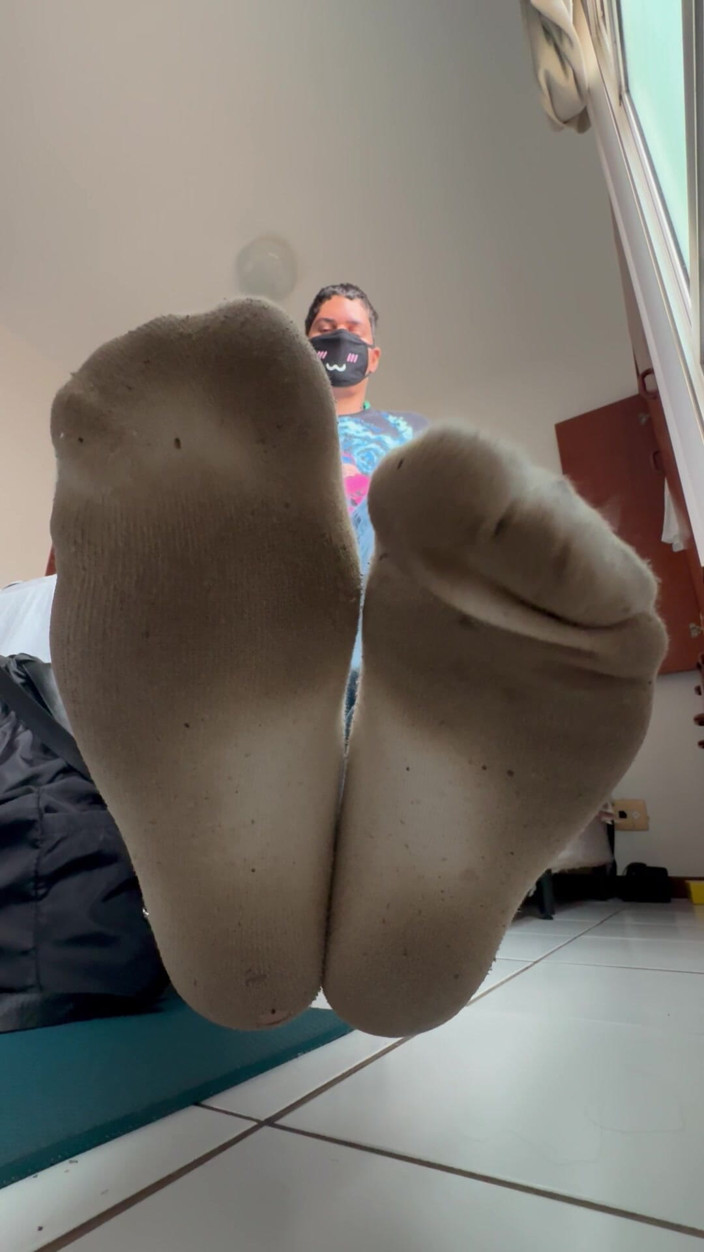 Boy feet: Sudate E Con Calzini Molto Da Cento a Livello Che...