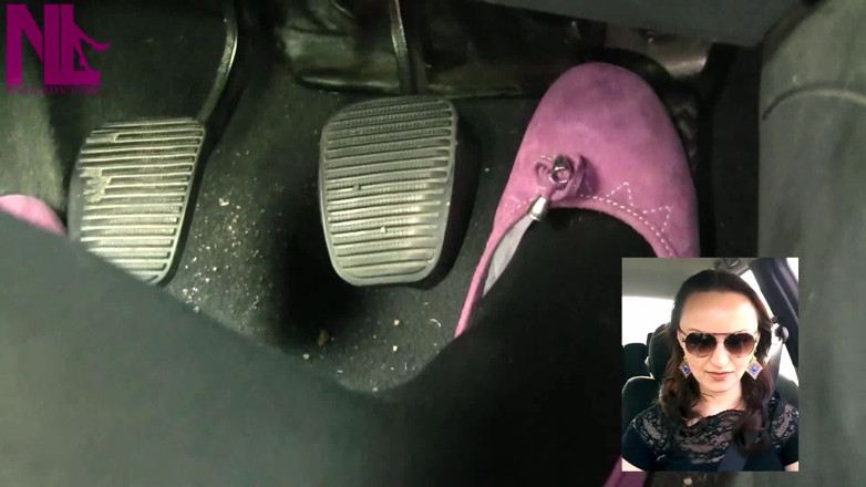 Nyllady: Driving in Black Thick Nylons and Pink Flats