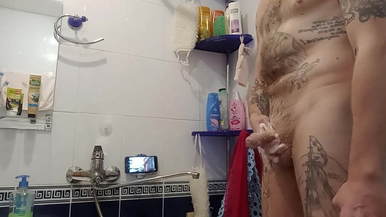 Zona901: Eu peguei meu enteado no chuveiro e o ajudei a...