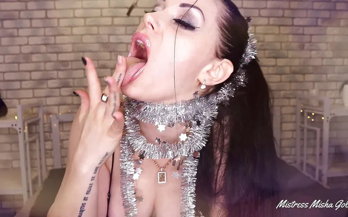 Goddess Misha Goldy: Christmas lipstick draining! Tribute those gorgeous lips!