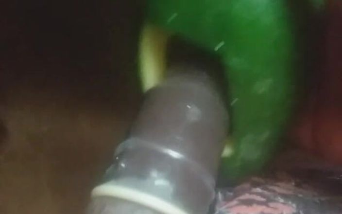 Badman4606: Afrika mastürbasyonu.