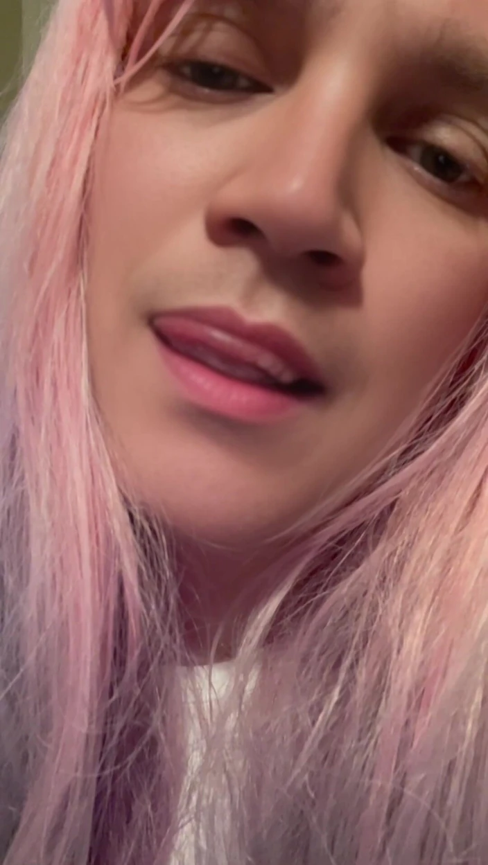 Jennycakes69: Licks From Slut Jennycaker69