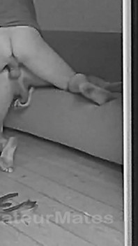 Sigara içerken ve porno izlerken yakalandı, bu üvey oğul şiddetli bir şekilde cezalandırılıyor ve cinsel olarak aşağılanıyor - bölüm 2