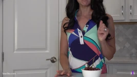 妻の中出しを掃除して